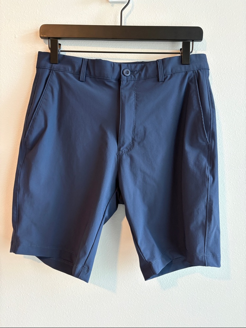 Greg Norman Collection Navy Hybrid Performance Shorts - Men’s Size 30
